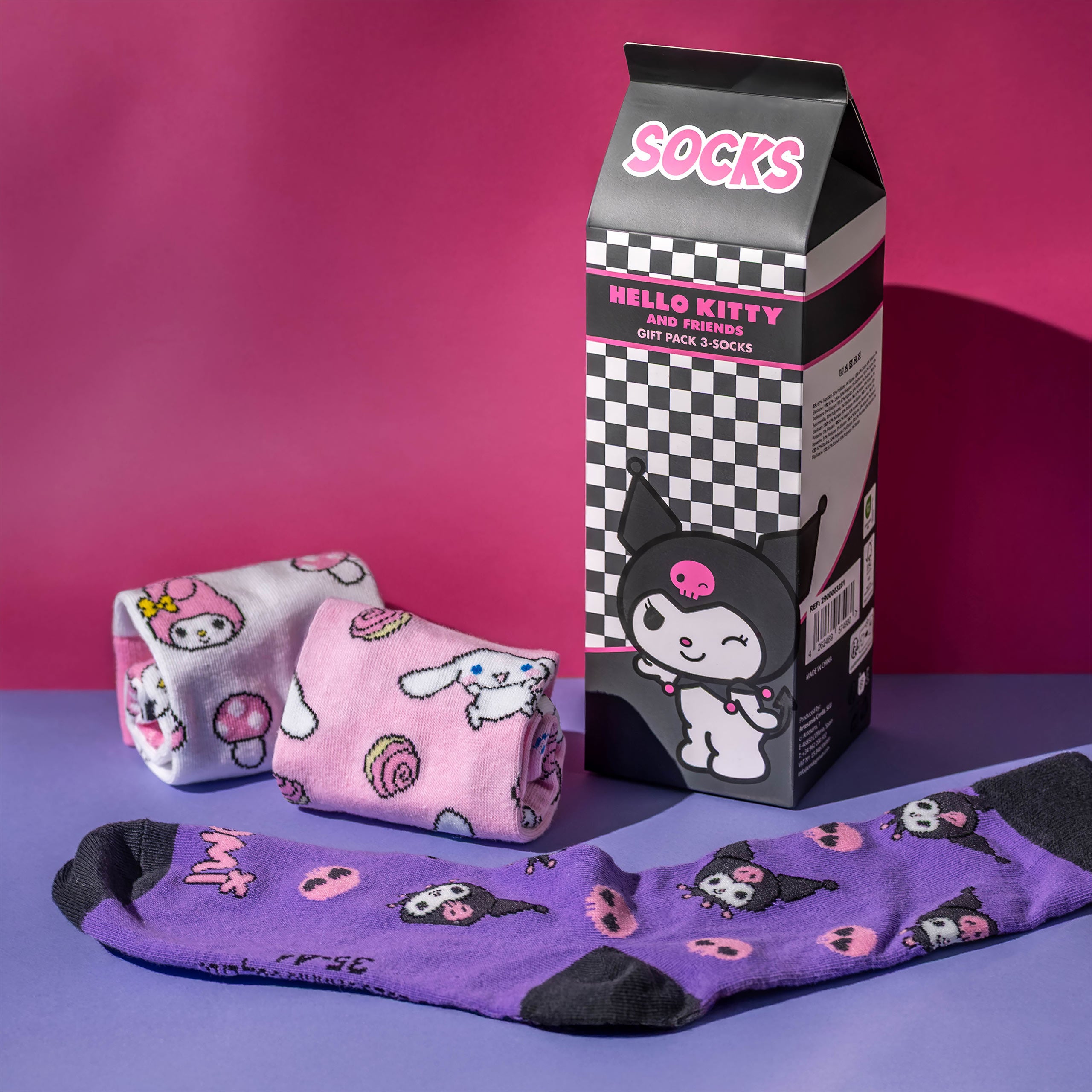 Zdjęcie produktu Sanrio - Hello Kitty and Friends zestaw 3 par skarpetek w pudełku prezentowym