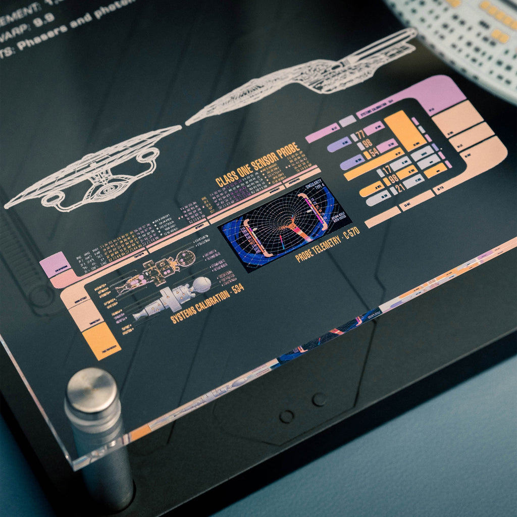 Zdjęcie produktu Tablica ścienna Enterprise NCC-1701-D z repliką modelu - Star Trek