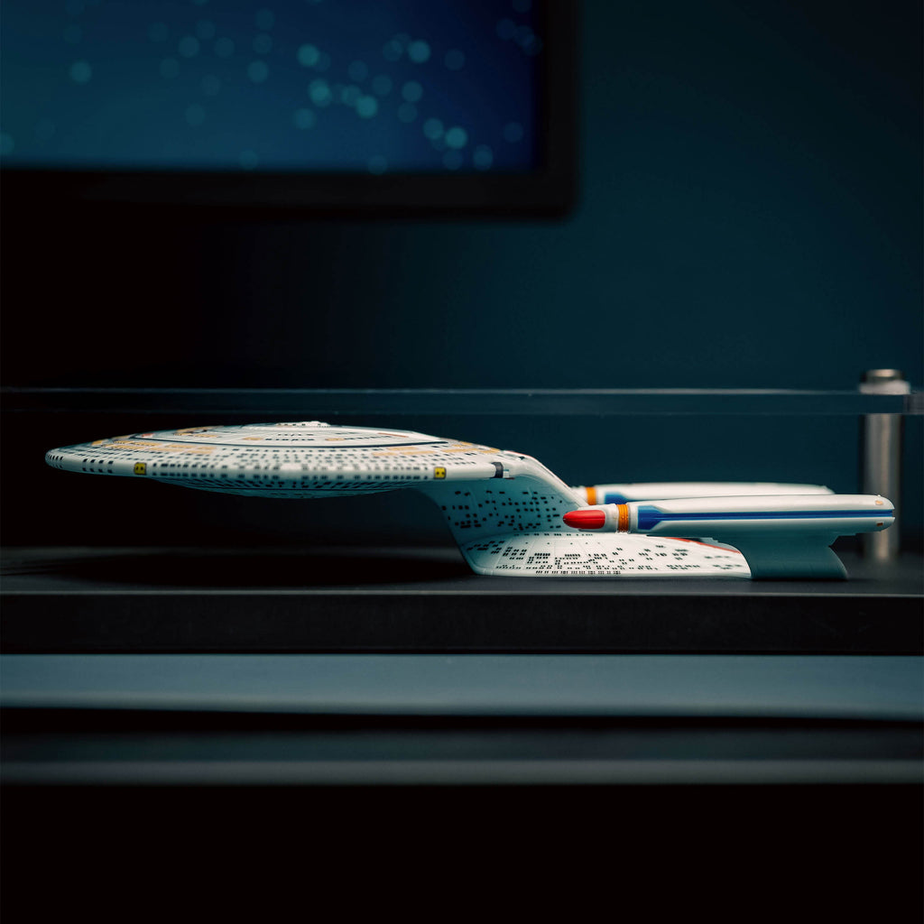 Zdjęcie produktu Tablica ścienna Enterprise NCC-1701-D z repliką modelu - Star Trek