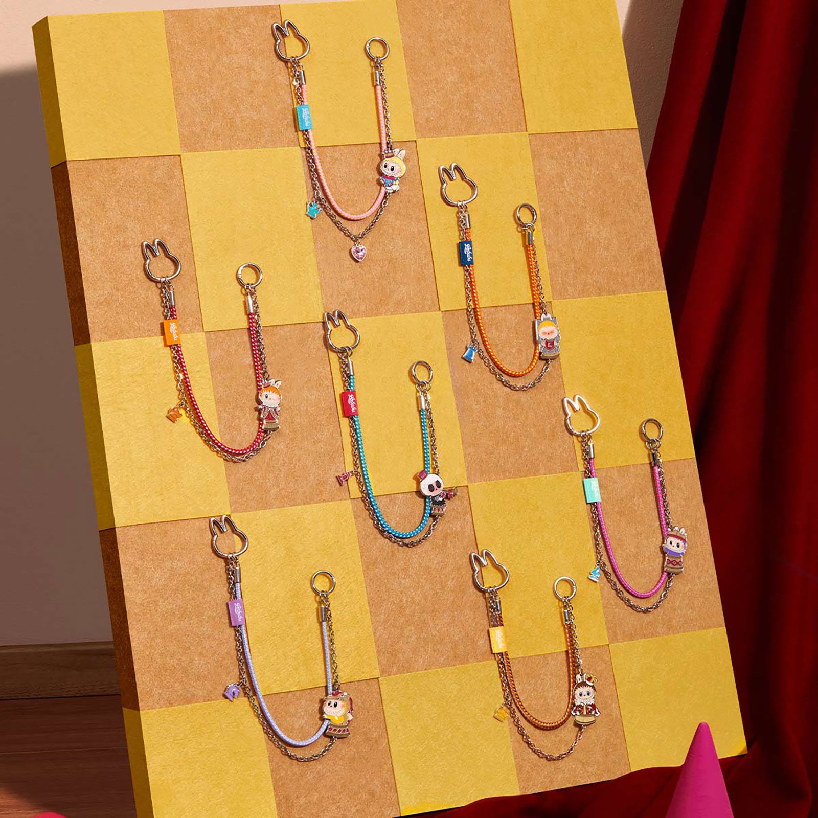 Zdjęcie produktu The Monsters - Let's Checkmate Series POP MART Mystery Wisiorek