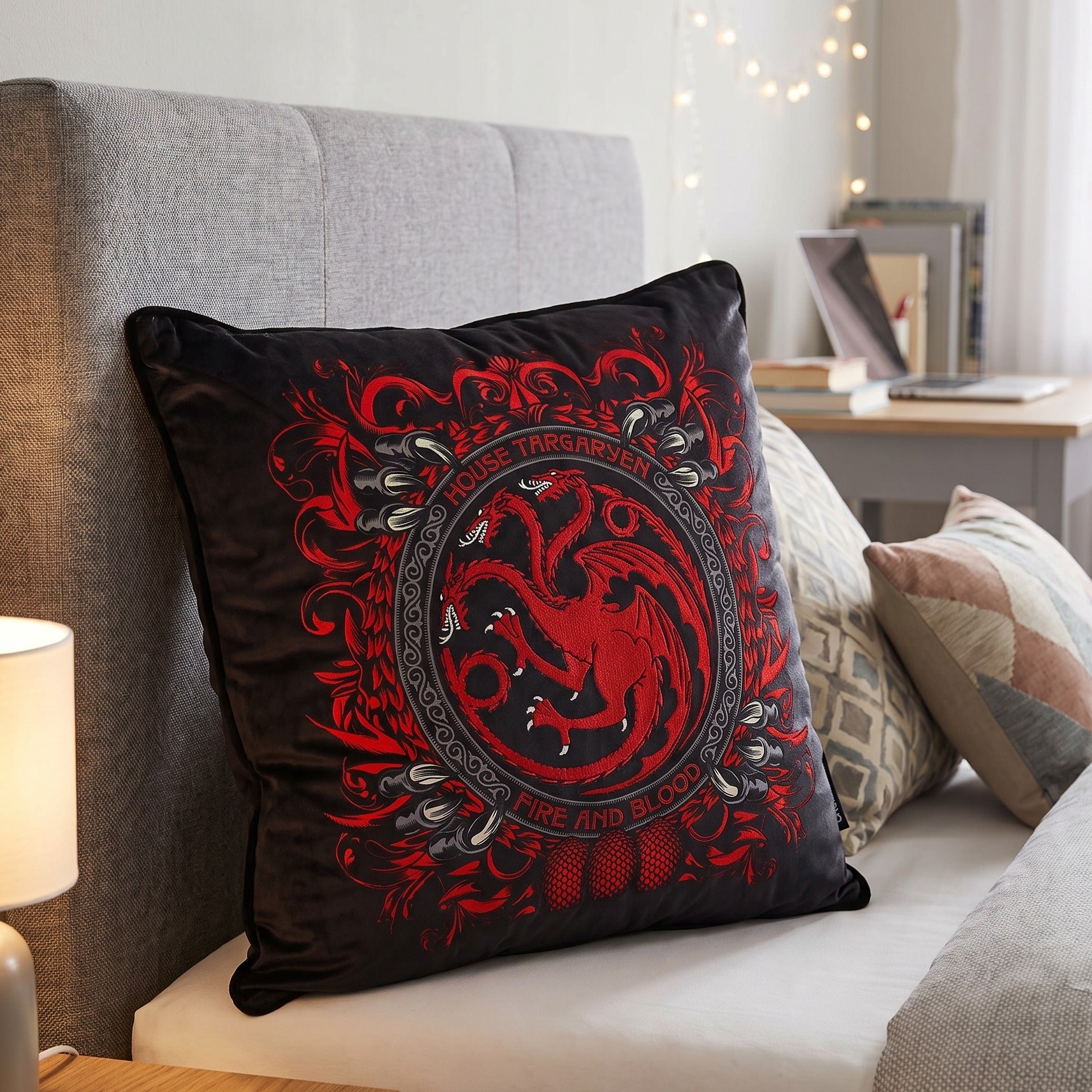 Zdjęcie produktu Game of Thrones - Poduszka deluxe Ród Targaryen