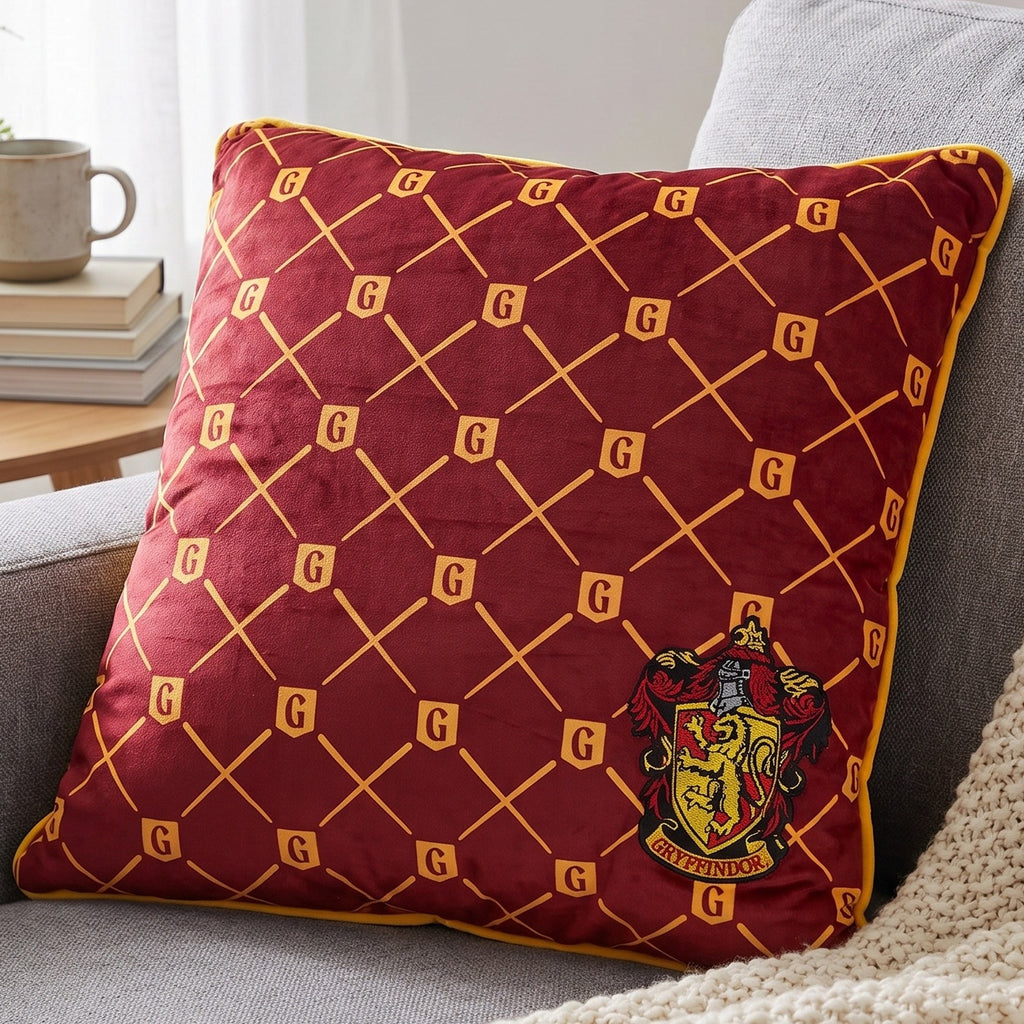 Zdjęcie produktu Harry Potter - Poduszka z herbem Gryffindoru