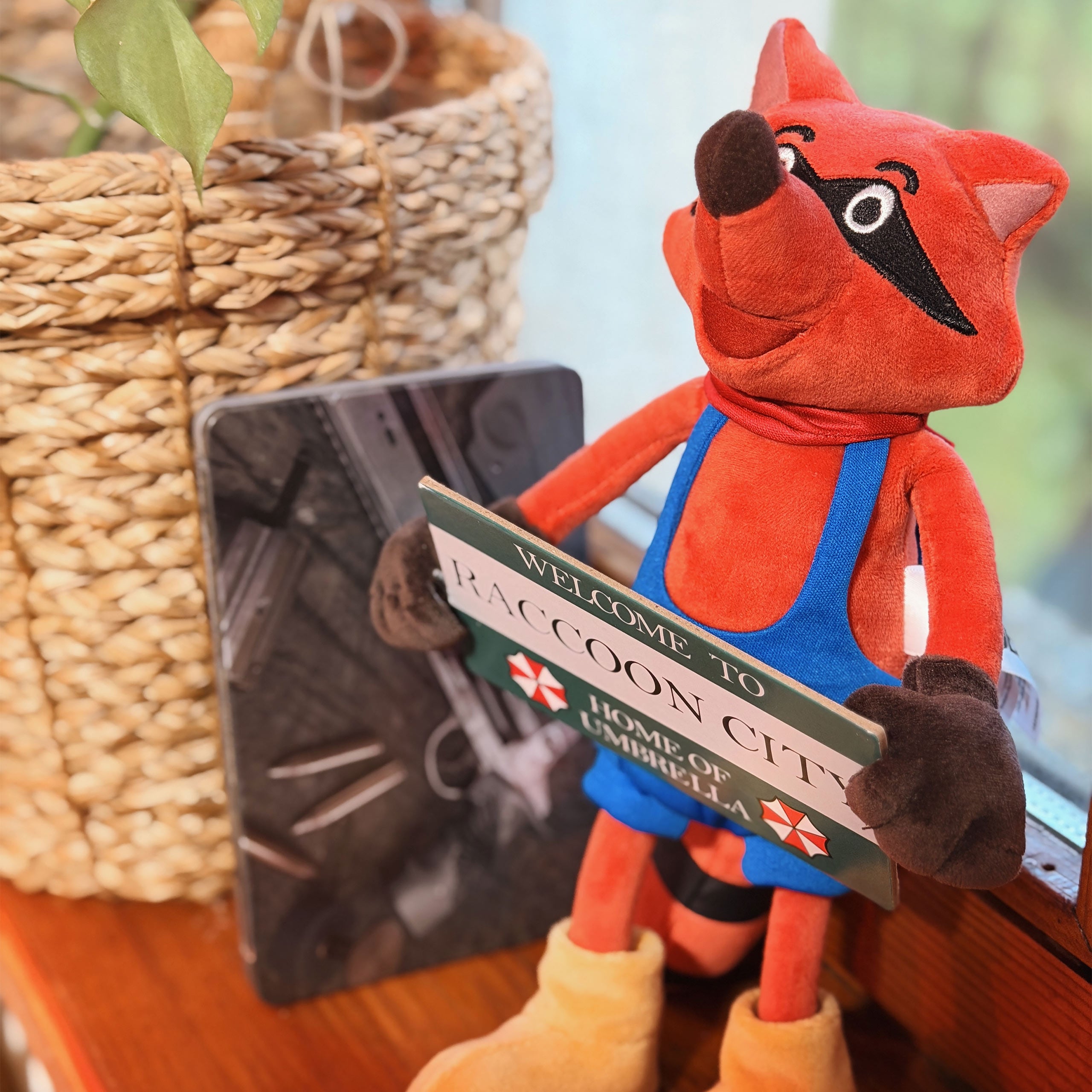 Zdjęcie produktu Resident Evil - Pluszowa figurka Mr. Raccoon