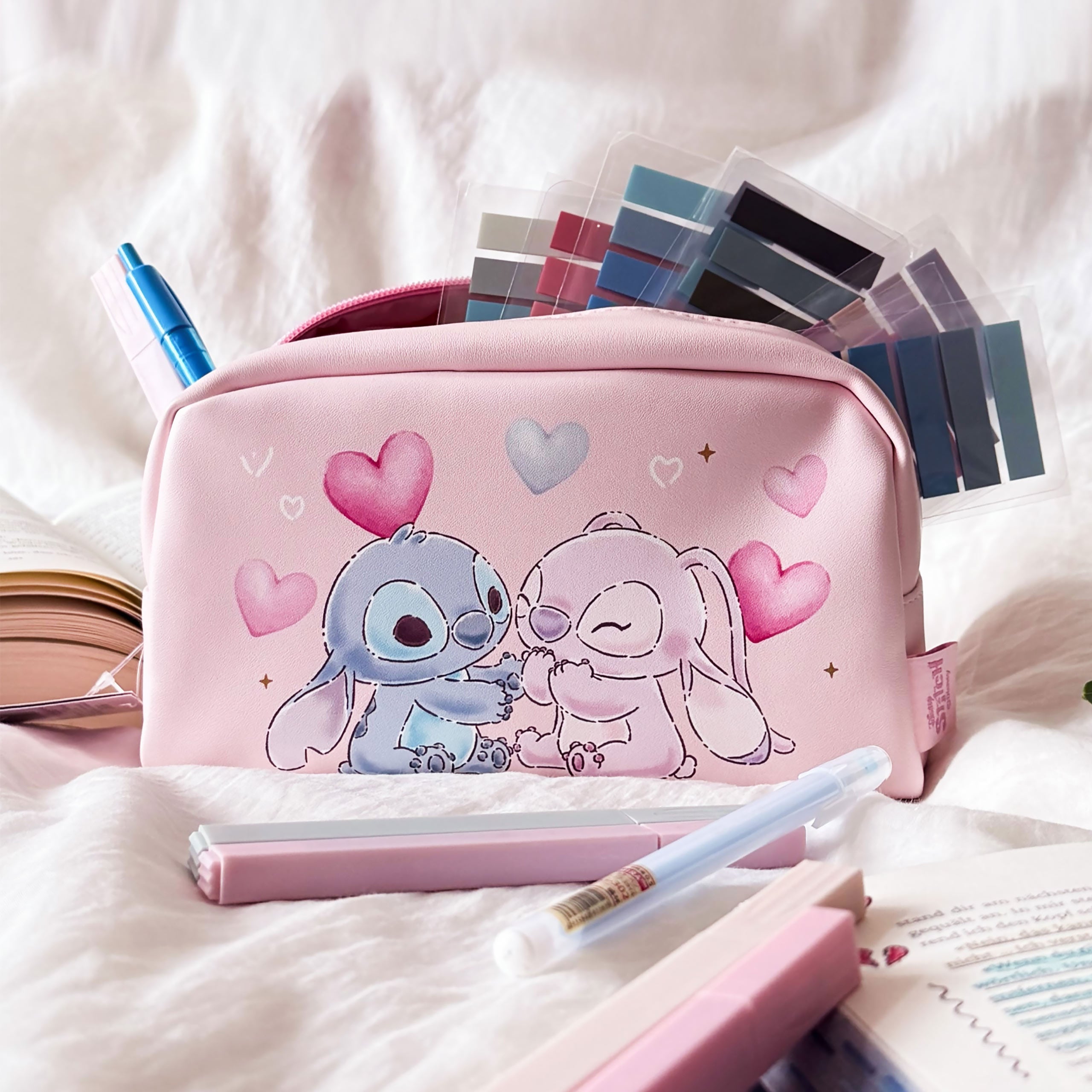 Zdjęcie produktu Lilo & Stitch - kosmetyczka Angel i Stitch