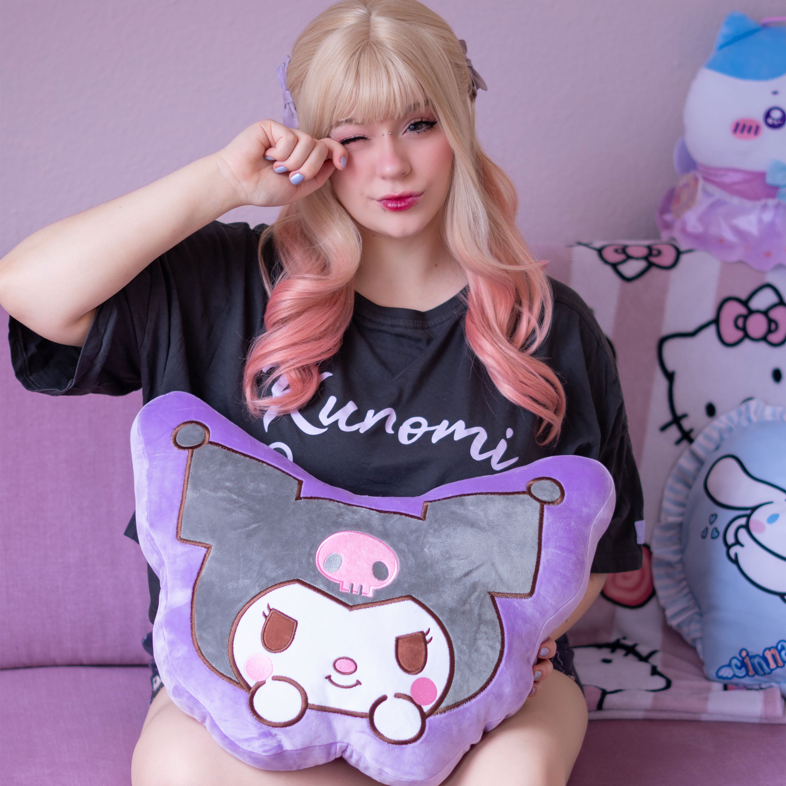 Zdjęcie produktu Hello Kitty and Friends - Poduszka Kuromi