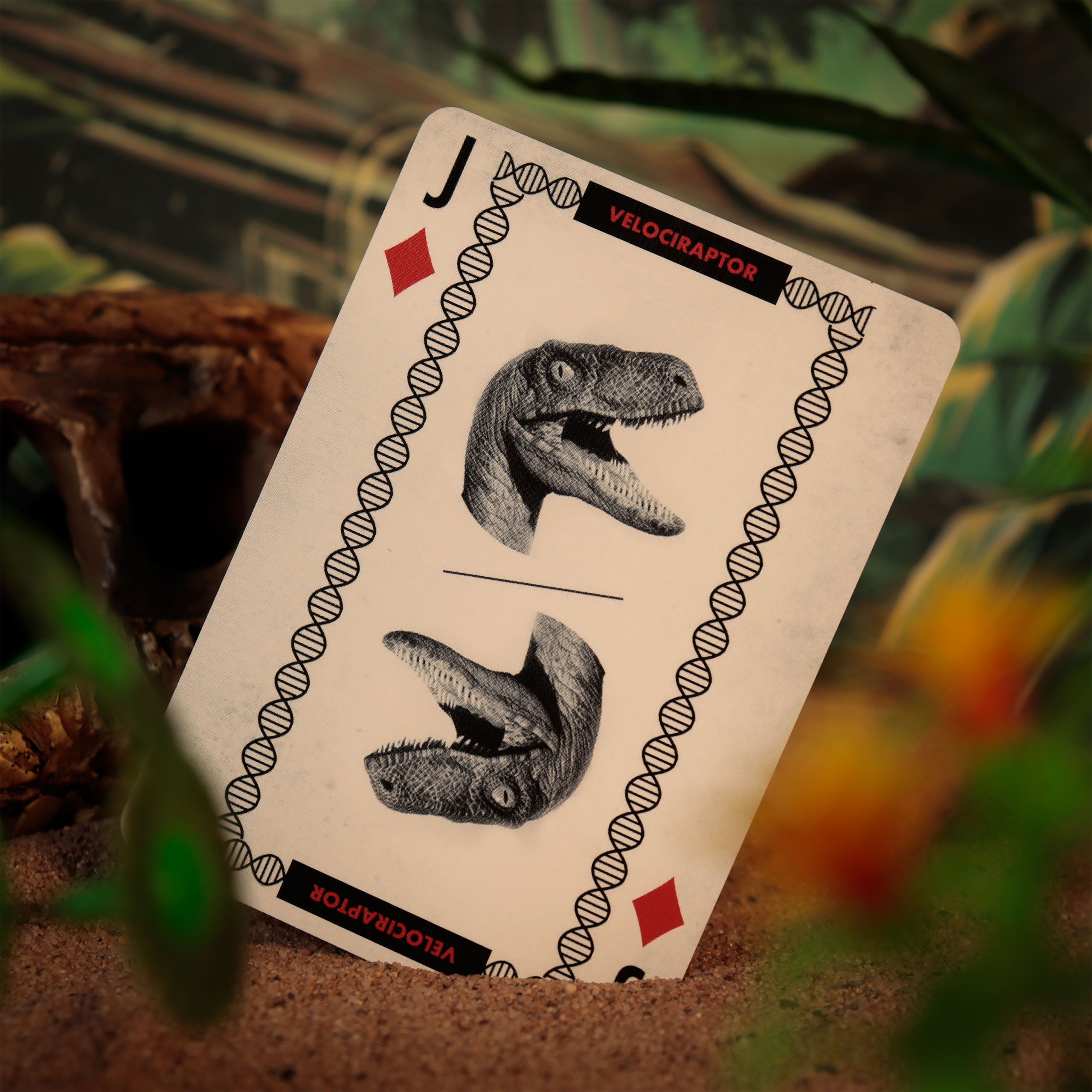 Zdjęcie produktu Jurassic Park - Karty do gry Isla Nublar