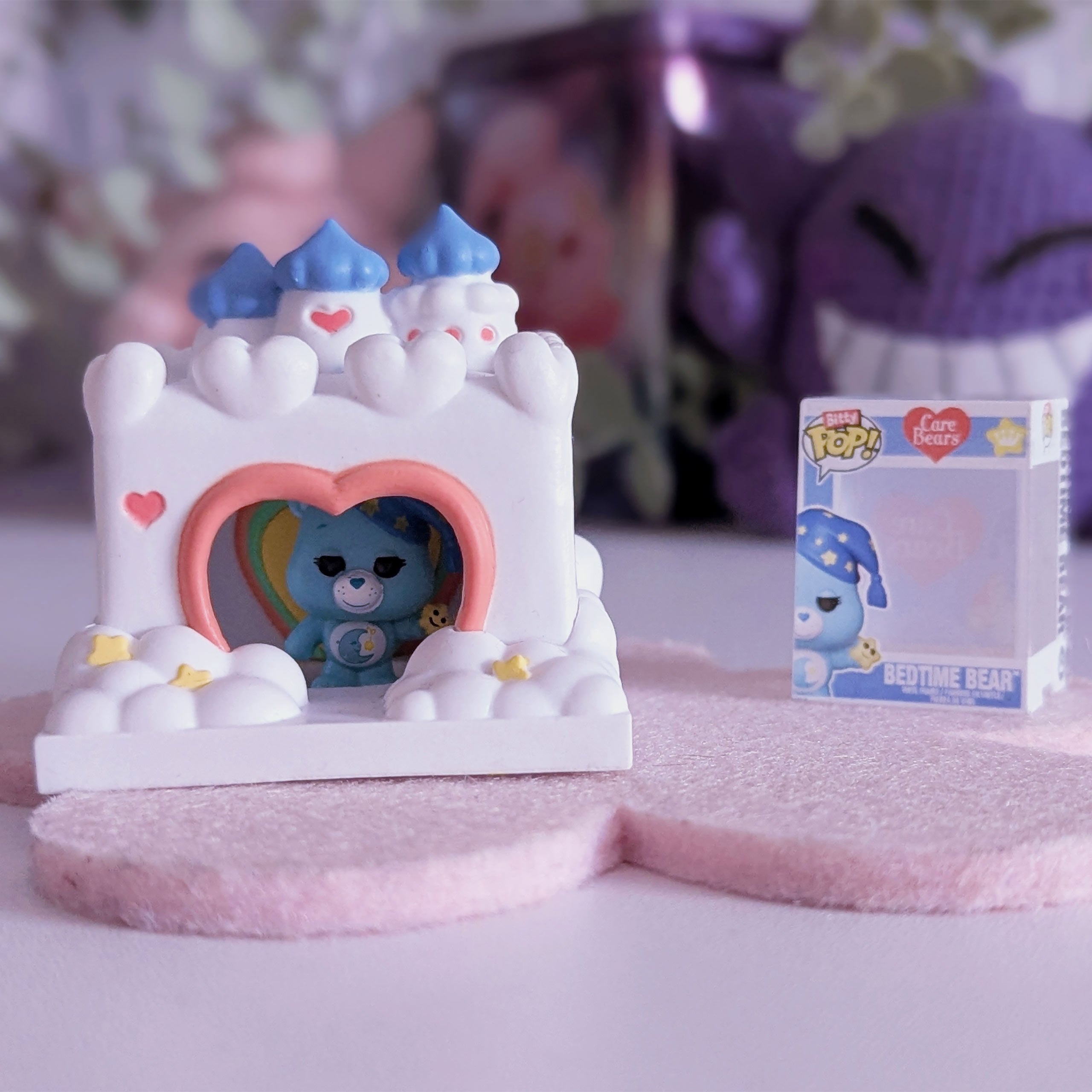 Zdjęcie produktu Troskliwe Misie – Zasypiacz i zamek Funko Bitty Pop Town Diorama