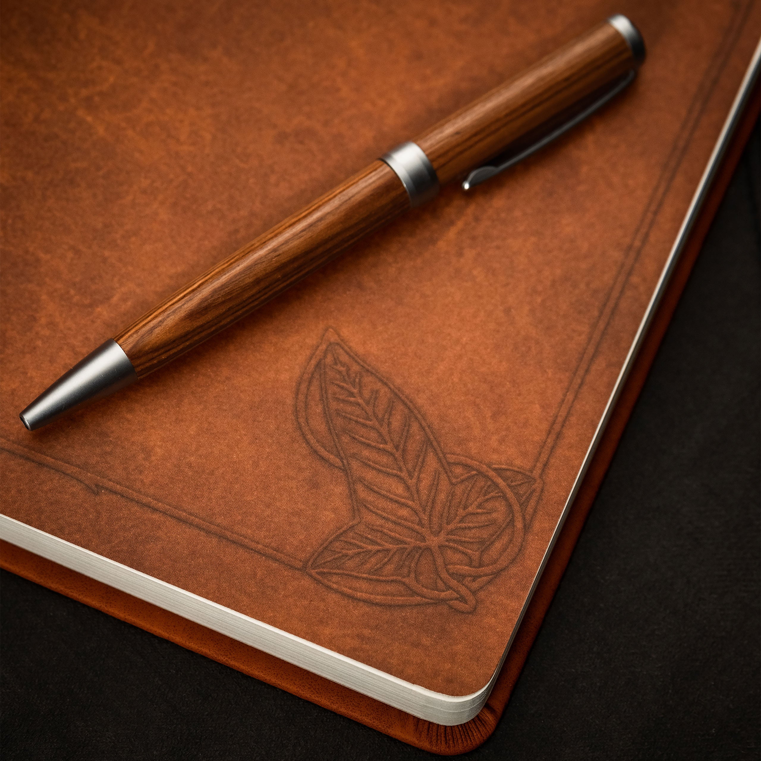 Zdjęcie produktu Władca Pierścieni – Notes z Mapą Śródziemia