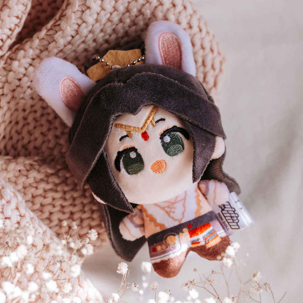 Zdjęcie produktu Heaven Official's Blessing – Breloczek Pluszowy Xie Lian Tibetan Robe Version Seria Ming Yue Lou Lan