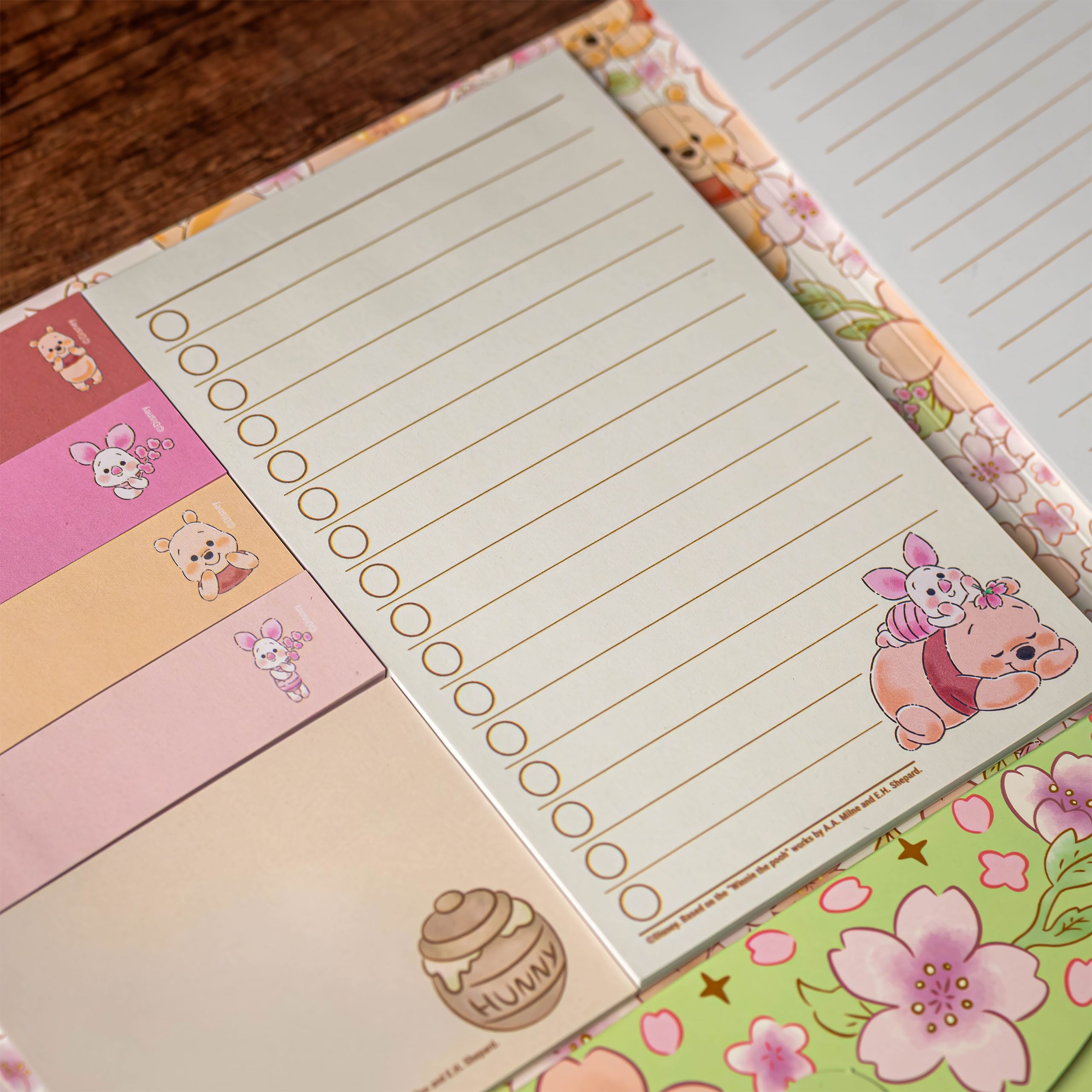 Zdjęcie produktu Kubuś Puchatek - Notes z karteczkami samoprzylepnymi