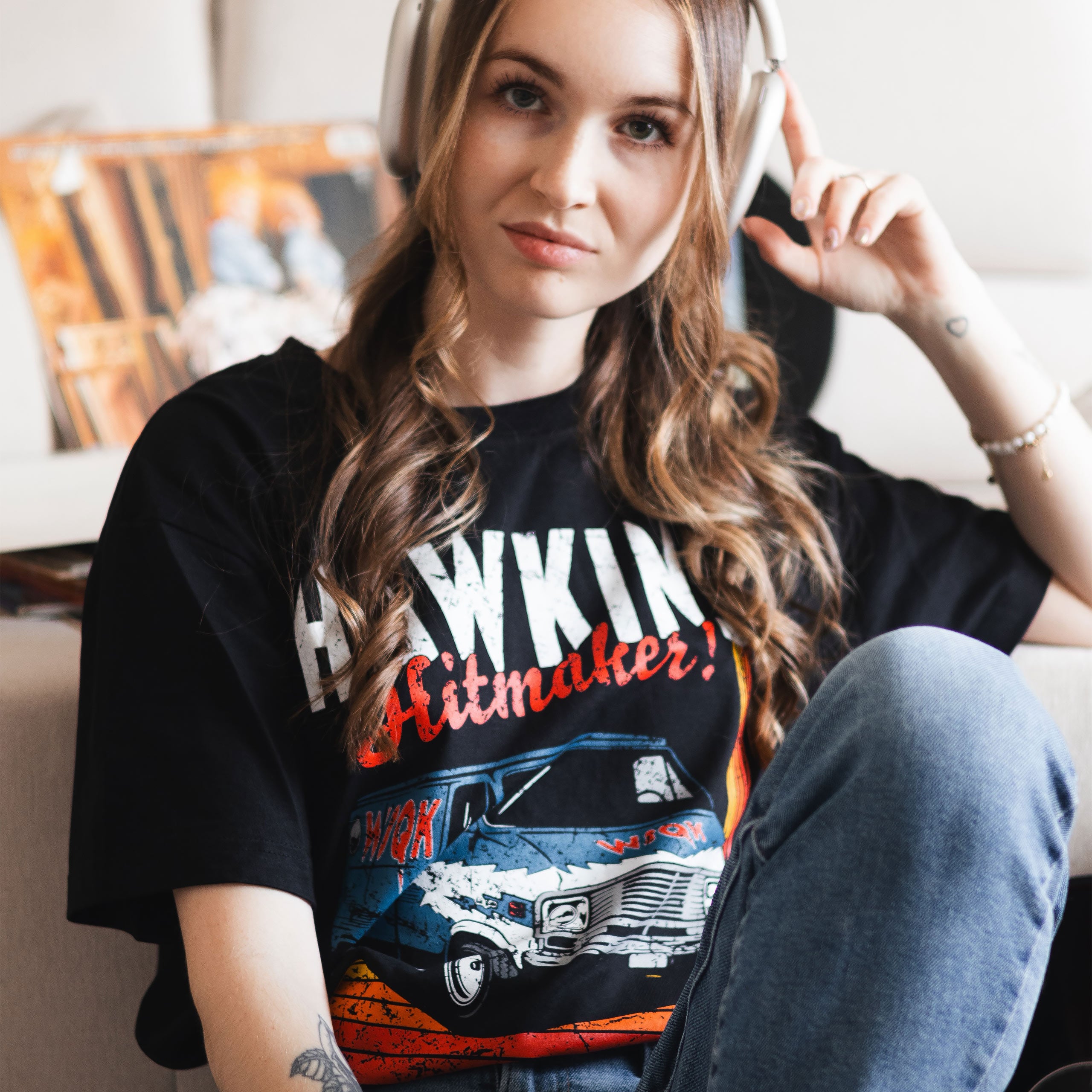 Zdjęcie produktu Stranger Things - T-shirt WSQK Hawkins Hitmaker