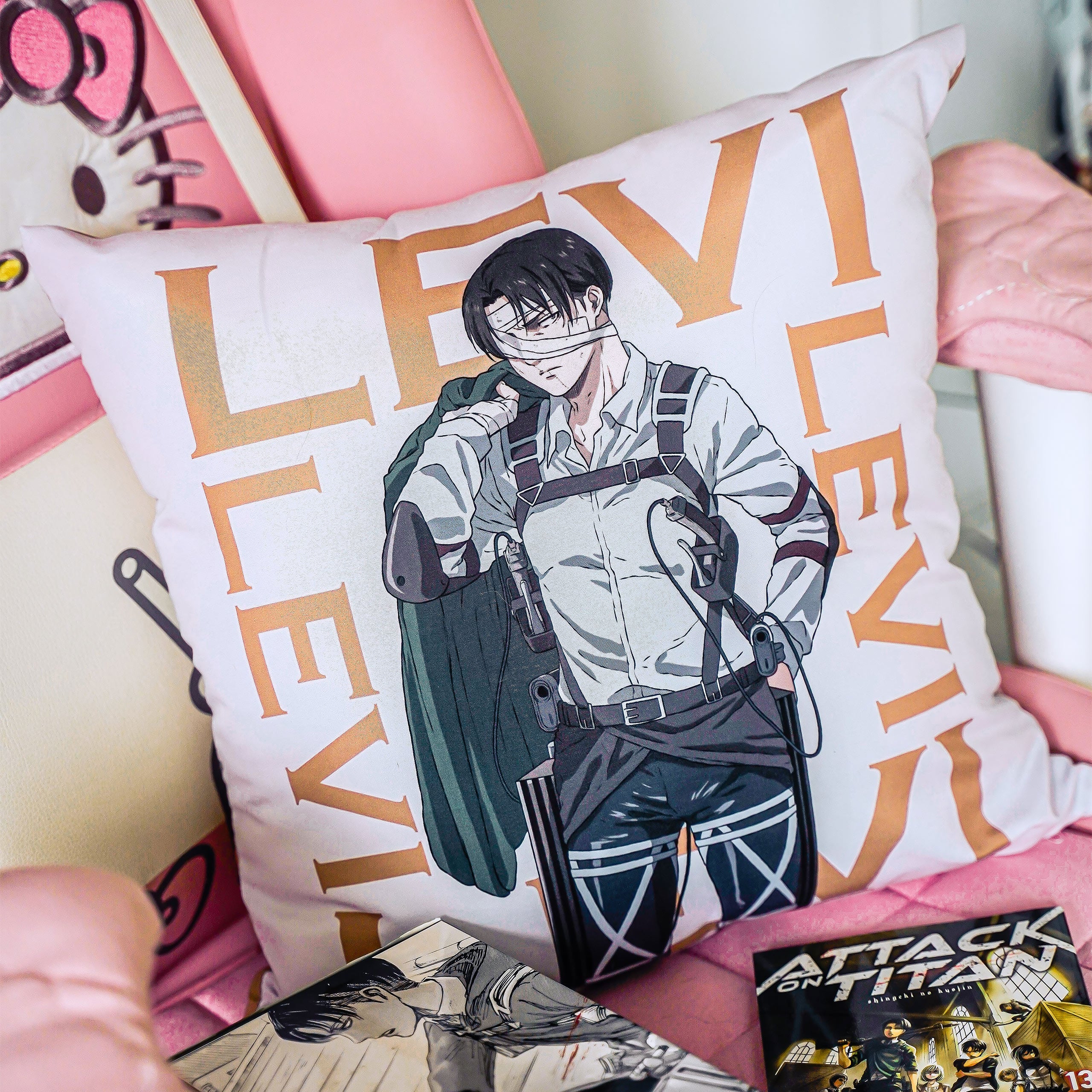 Zdjęcie produktu Attack on Titan - Poduszka Levi