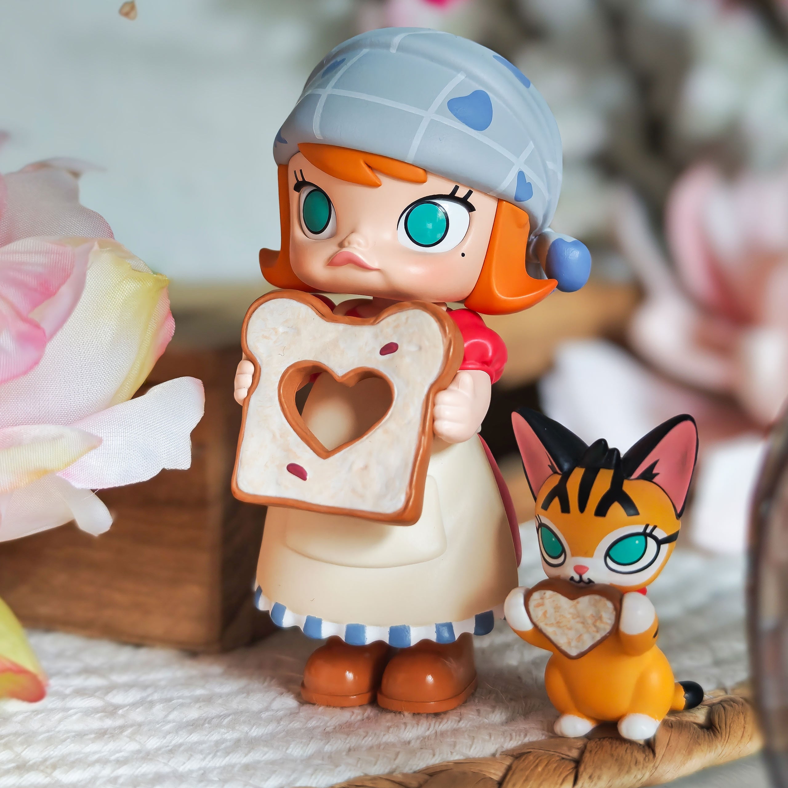 Zdjęcie produktu Molly - Carb Lover Pop Mart figurka Mystery