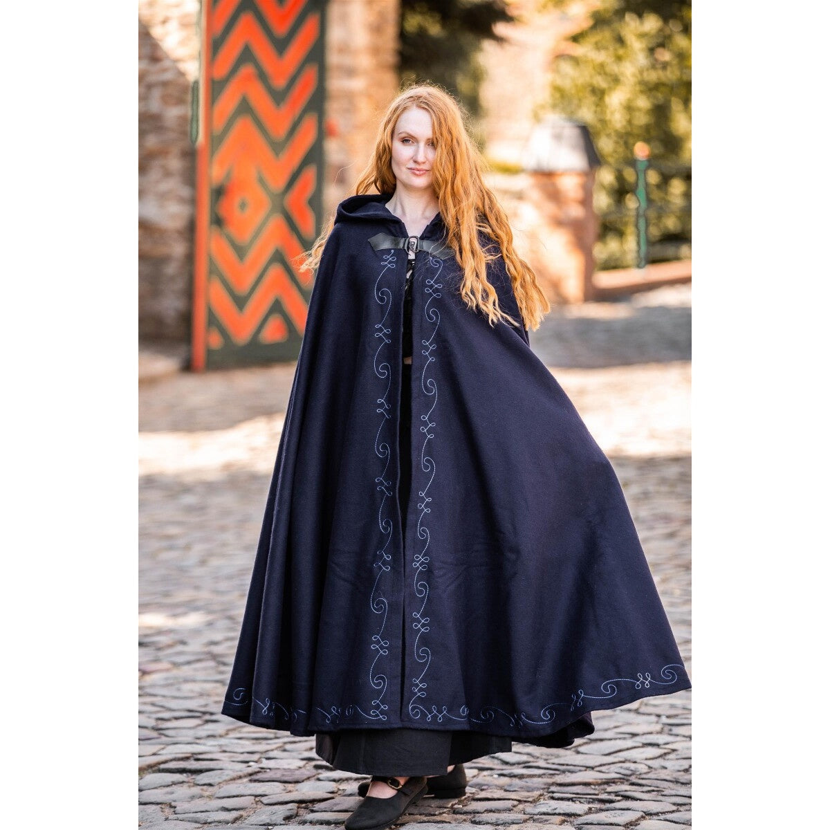 Product image Medieval Cloak with Embroidery and Clasp Gesa