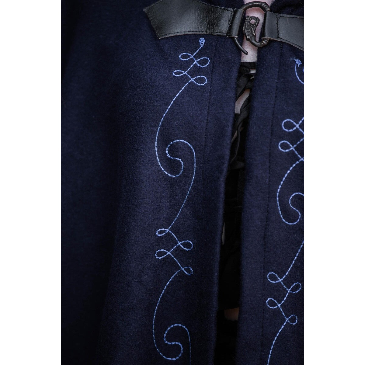 Product image Medieval Cloak with Embroidery and Clasp Gesa