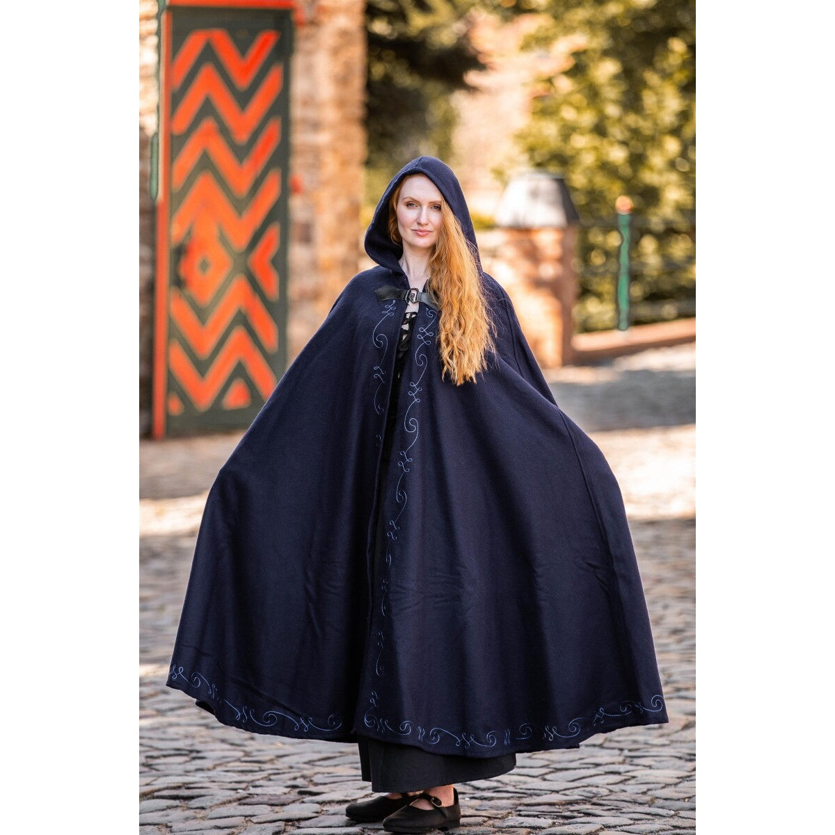 Product image Medieval Cloak with Embroidery and Clasp Gesa