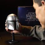 Zdjęcie produktu Star Wars – mini replika hełmu Mandalorianina na podstawce
