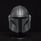 Zdjęcie produktu Star Wars – mini replika hełmu Mandalorianina na podstawce