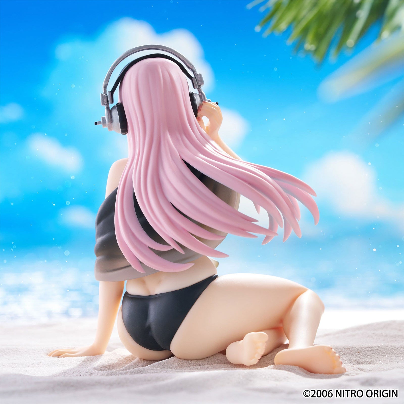 Zdjęcie produktu Super Sonico - Figurka Noodle Stopper Swimsuit Black Color Version