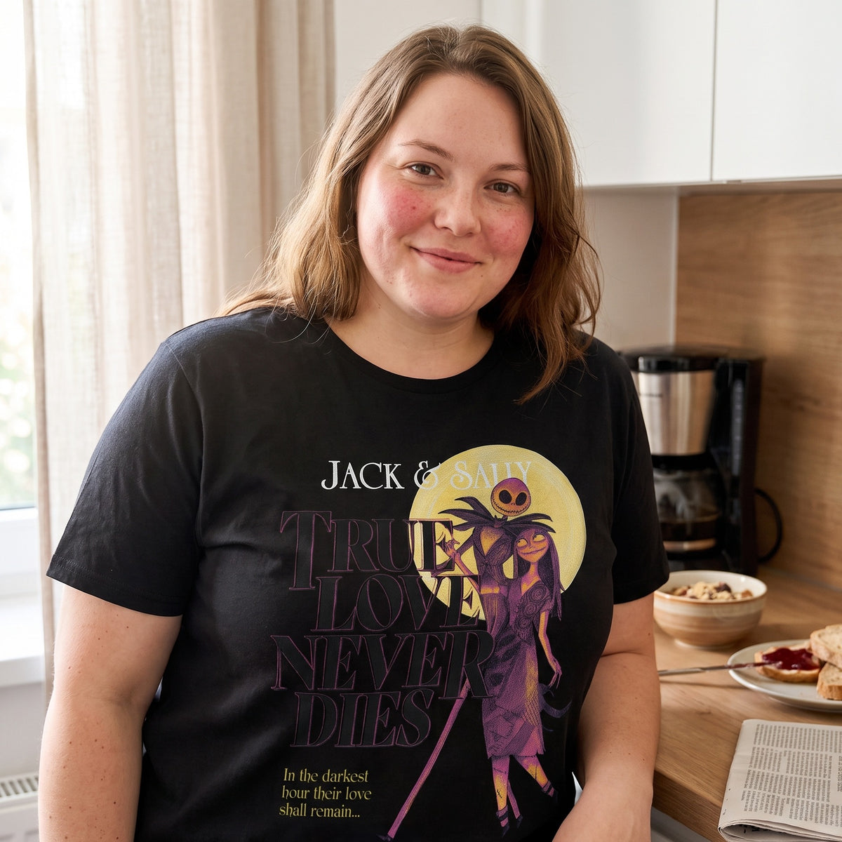 Zdjęcie produktu Miasteczko Halloween - czarny T-shirt True Love Never Dies