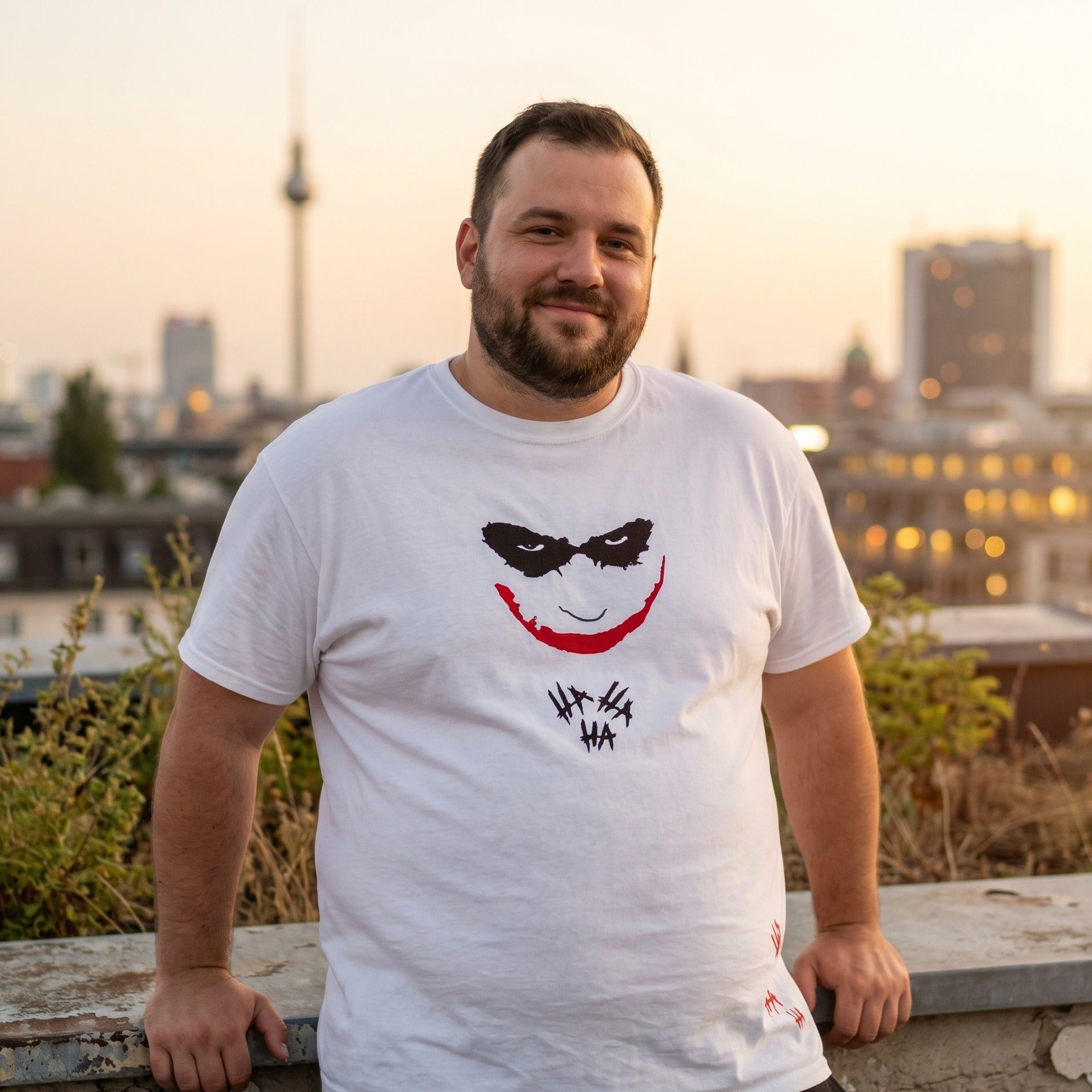 Product image Joker - Hahaha Premium Oversize T-Shirt White