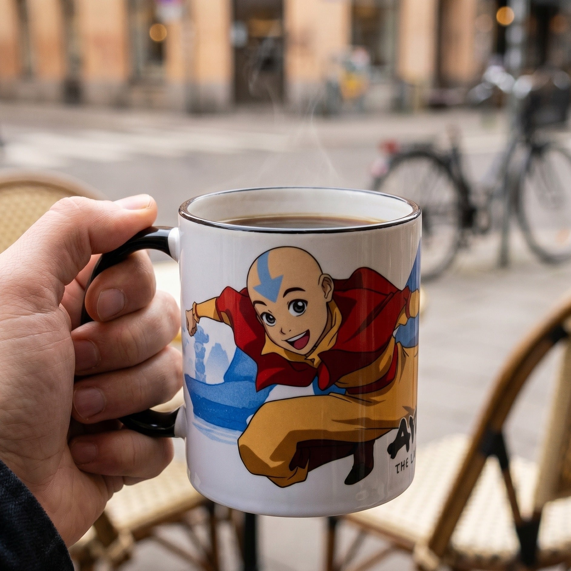 Zdjęcie produktu Avatar: Legenda Aanga – kubek Aang Pose