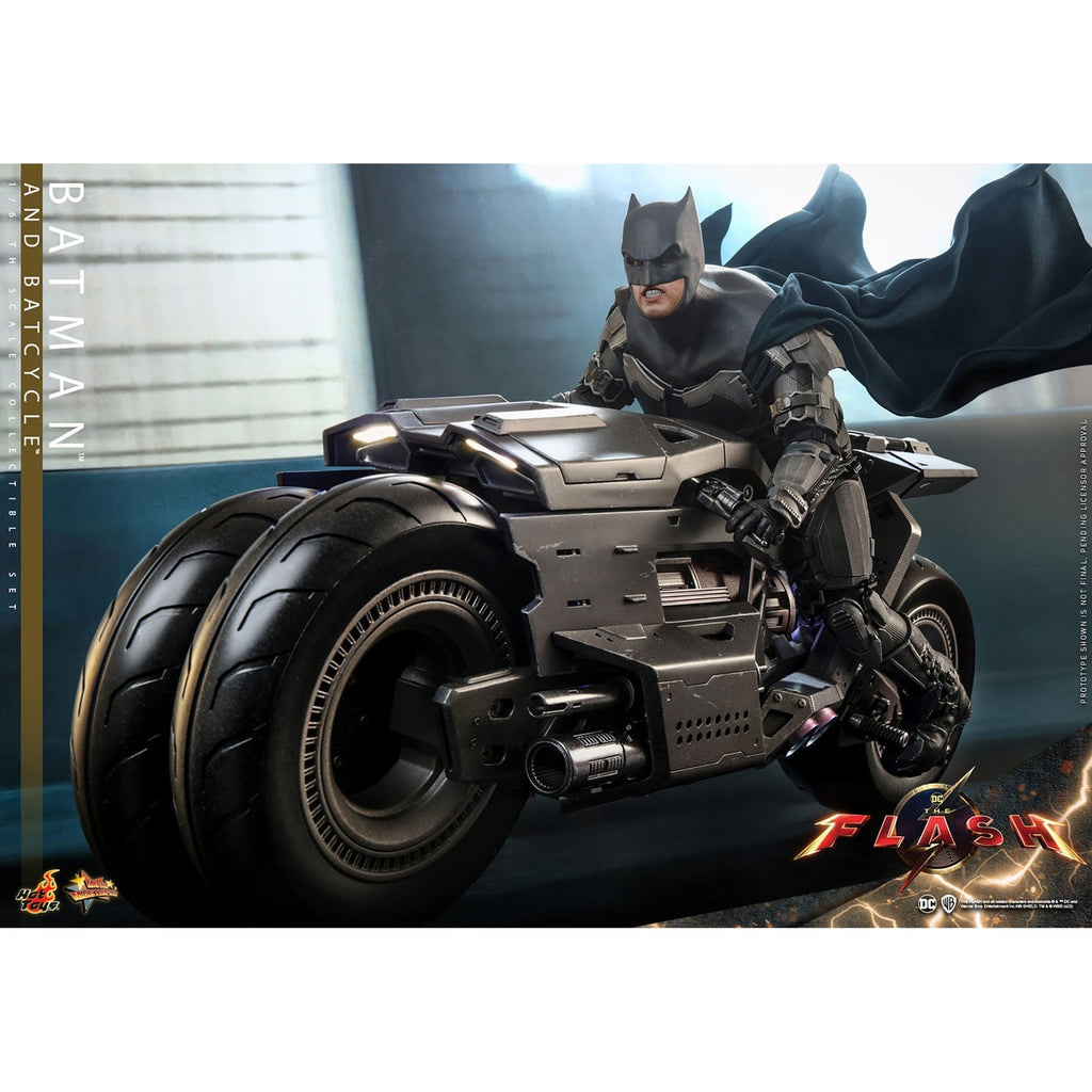 Product image The Flash – Batman & Batcycle Masterpiece 1:6 Action Figure Set
