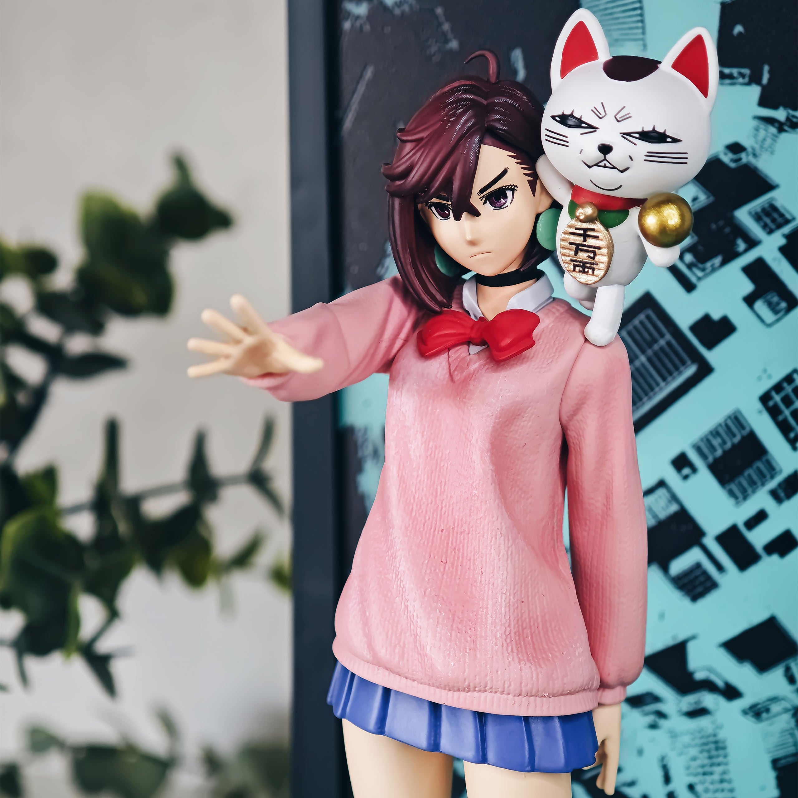 Zdjęcie produktu Dandadan - Figurka Momo Neon 1:9
