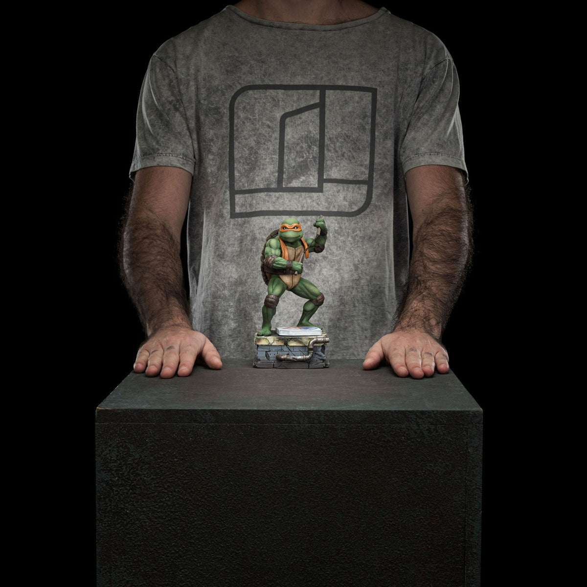 Zdjęcie produktu Teenage Mutant Ninja Turtles Figurka Art Scale 1/10 Michelangelo 19 cm