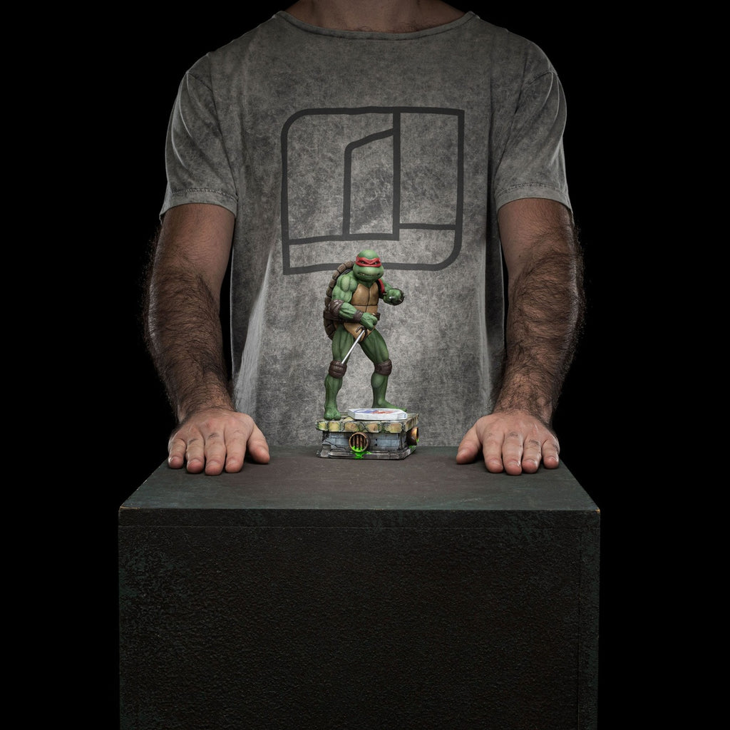 Zdjęcie produktu Teenage Mutant Ninja Turtles Figura Art Scale 1/10 Raphael 21 cm