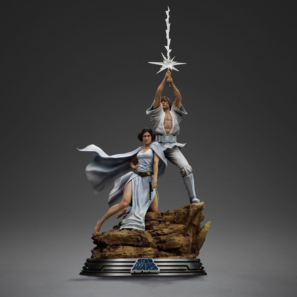 Zdjęcie produktu Star Wars Deluxe Art Scale Figura 1/10 Luke i Leia 41 cm