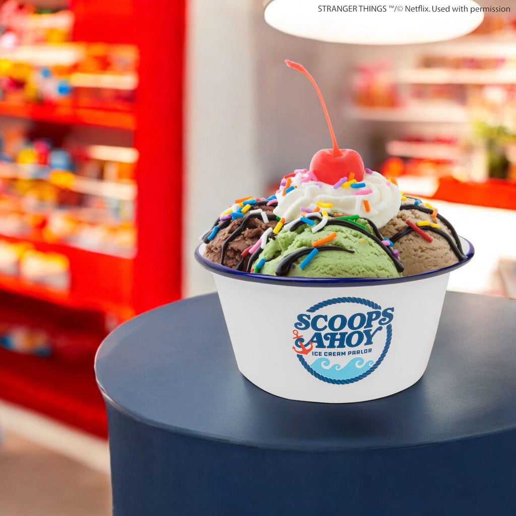 Zdjęcie produktu Stranger Things Miska do lodów z czapką marynarza Scoops Ahoy