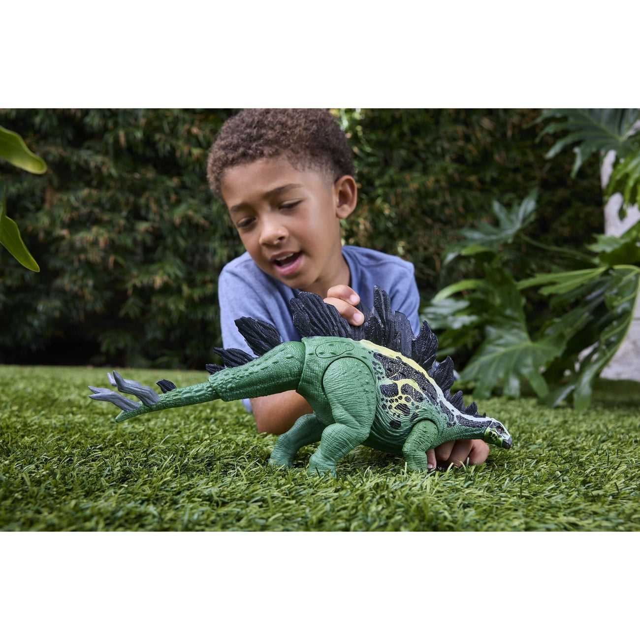 Zdjęcie produktu Jurassic World: Survival figurka akcji Gigantic Thrashers Stegosaurus