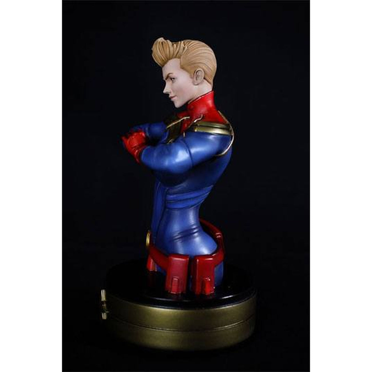 Product image Captain Marvel Bust Captain Marvel 20 cm