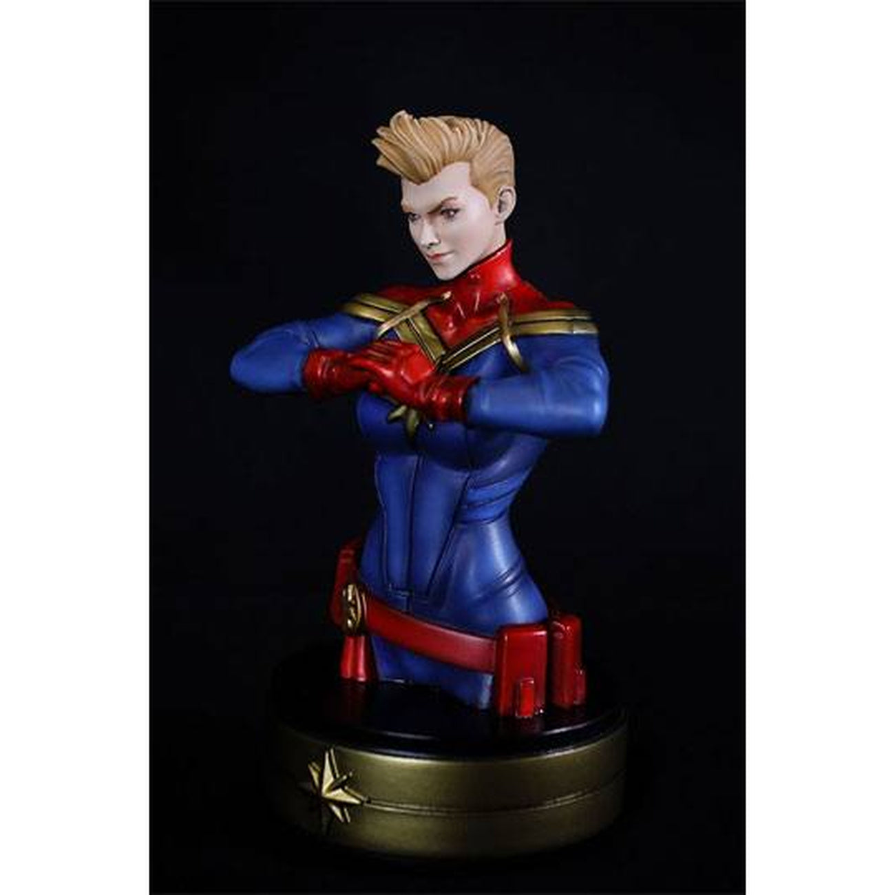 Product image Captain Marvel Bust Captain Marvel 20 cm