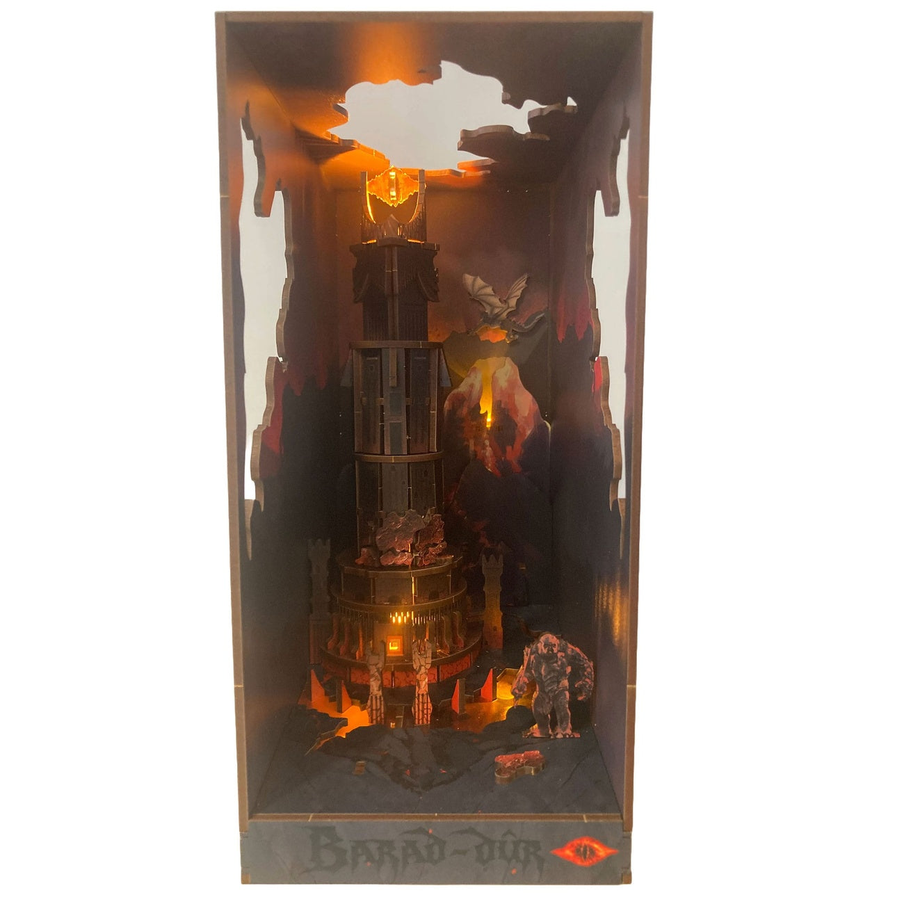 Zdjęcie produktu Władca Pierścieni Tiny Adventures Book Nook mini diorama Barad-dûr 23 cm
