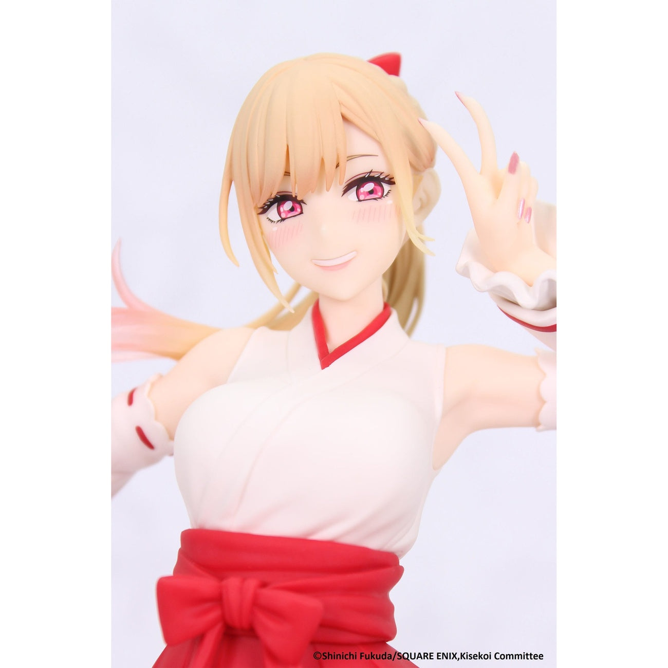 Zdjęcie produktu My Dress-Up Darling Figurka PVC Vivit Marin Kitagawa Shrine Maiden Ver. heo exclusive 20 cm
