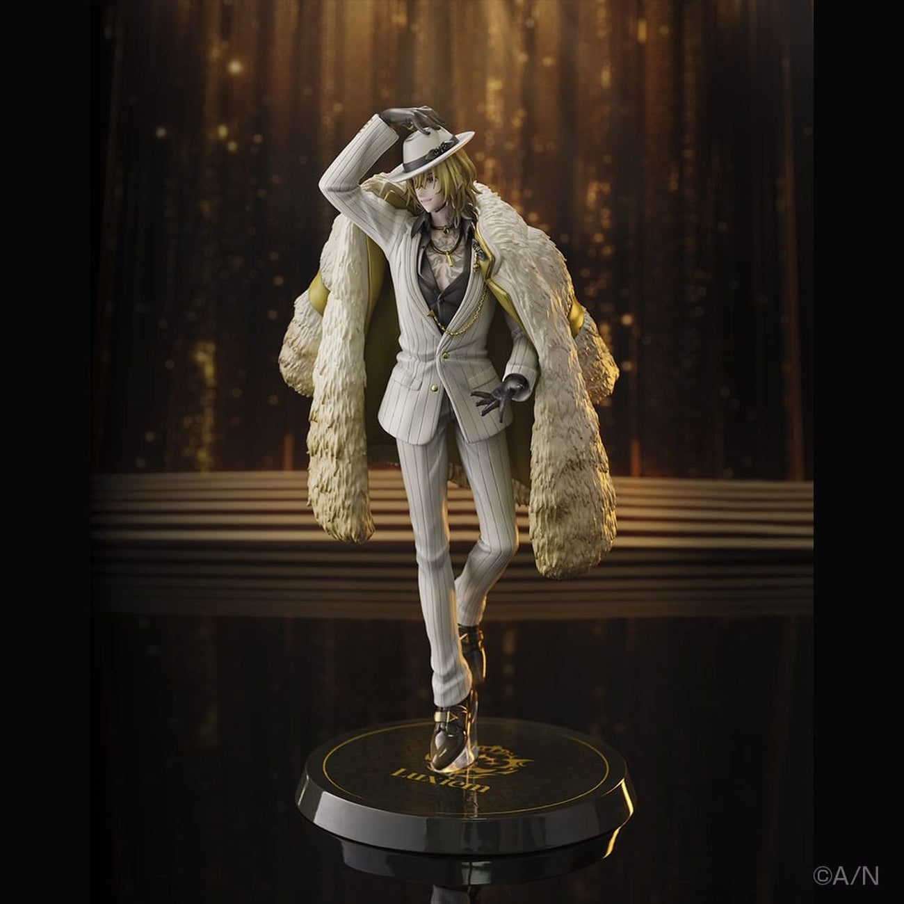 Zdjęcie produktu Nijisanji Figurka PVC 1/7 Luca Kaneshiro 30 cm