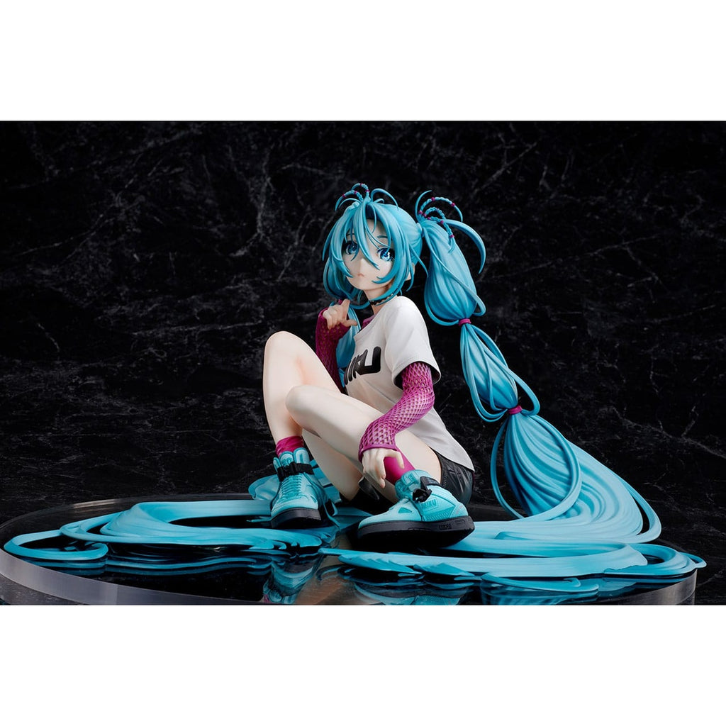Zdjęcie produktu Figura Hatsune Miku 1/4 Yoneyama Mai The Latest Street Style "Cute" Limited Edition 17 cm