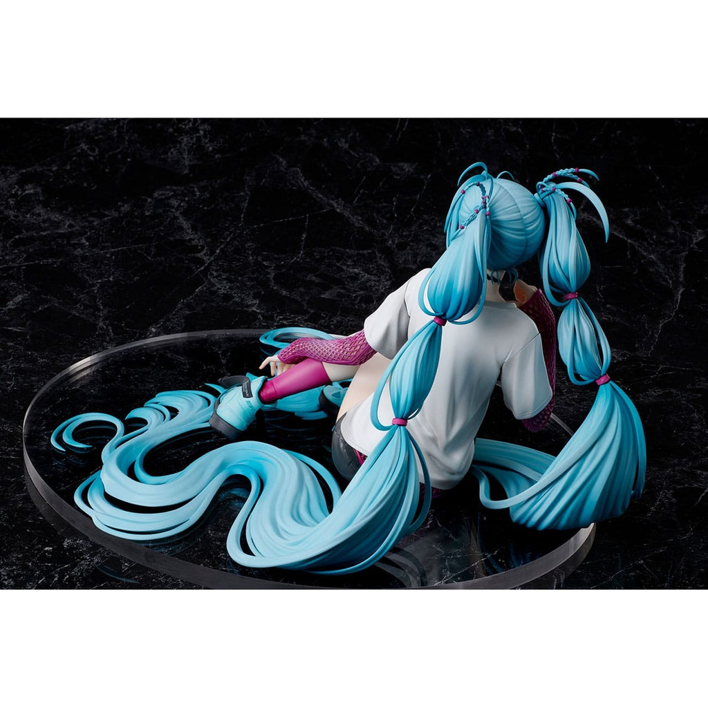 Zdjęcie produktu Figura Hatsune Miku 1/4 Yoneyama Mai The Latest Street Style "Cute" Limited Edition 17 cm