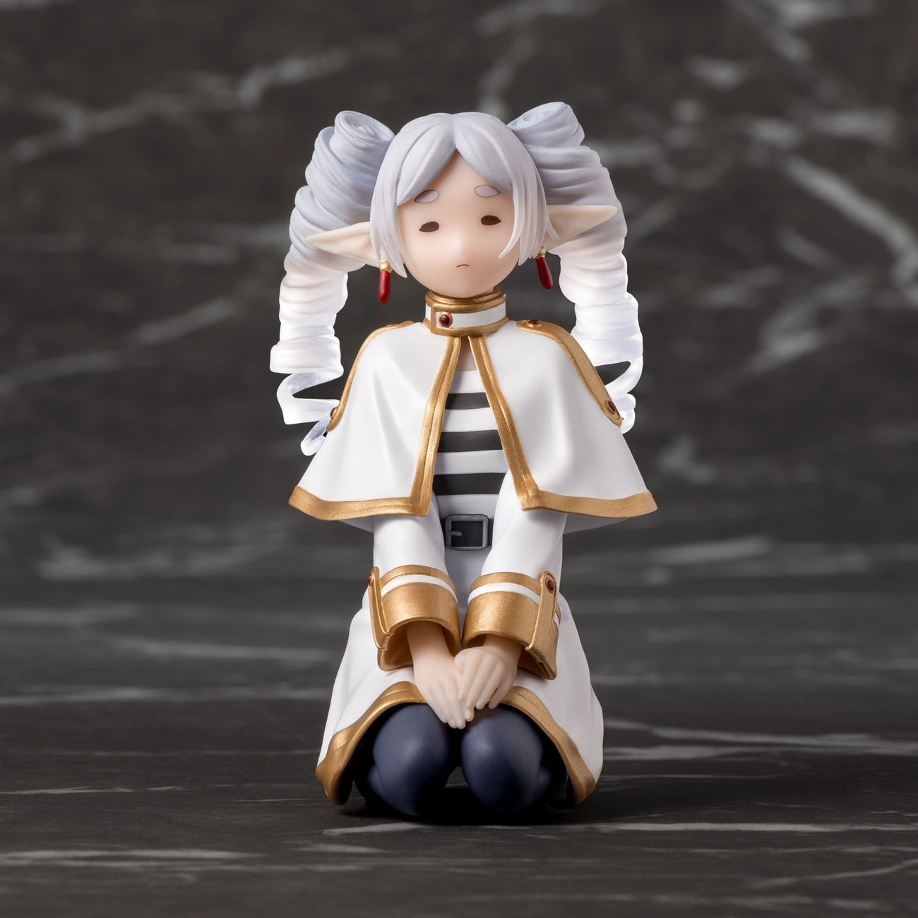 Zdjęcie produktu Frieren: Beyond Journey's End Figura PM Perching PVC I have ringlets now Clear Ver. heo Exclusive 10 cm