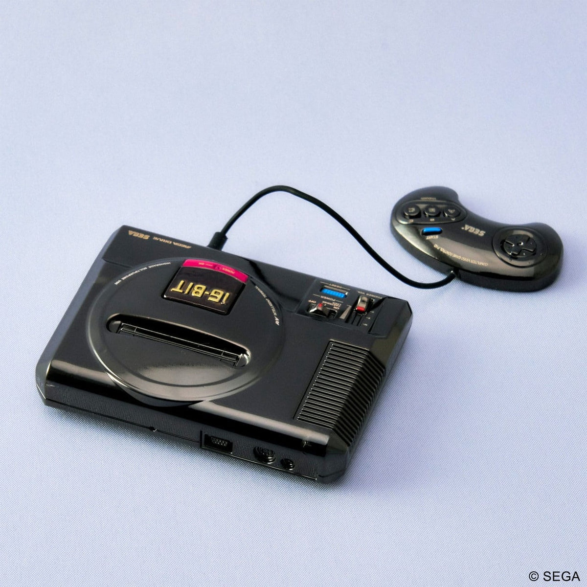 Zdjęcie produktu Sega Hardware Series Bright Arts Gallery metalowa minifigurka Mega Drive