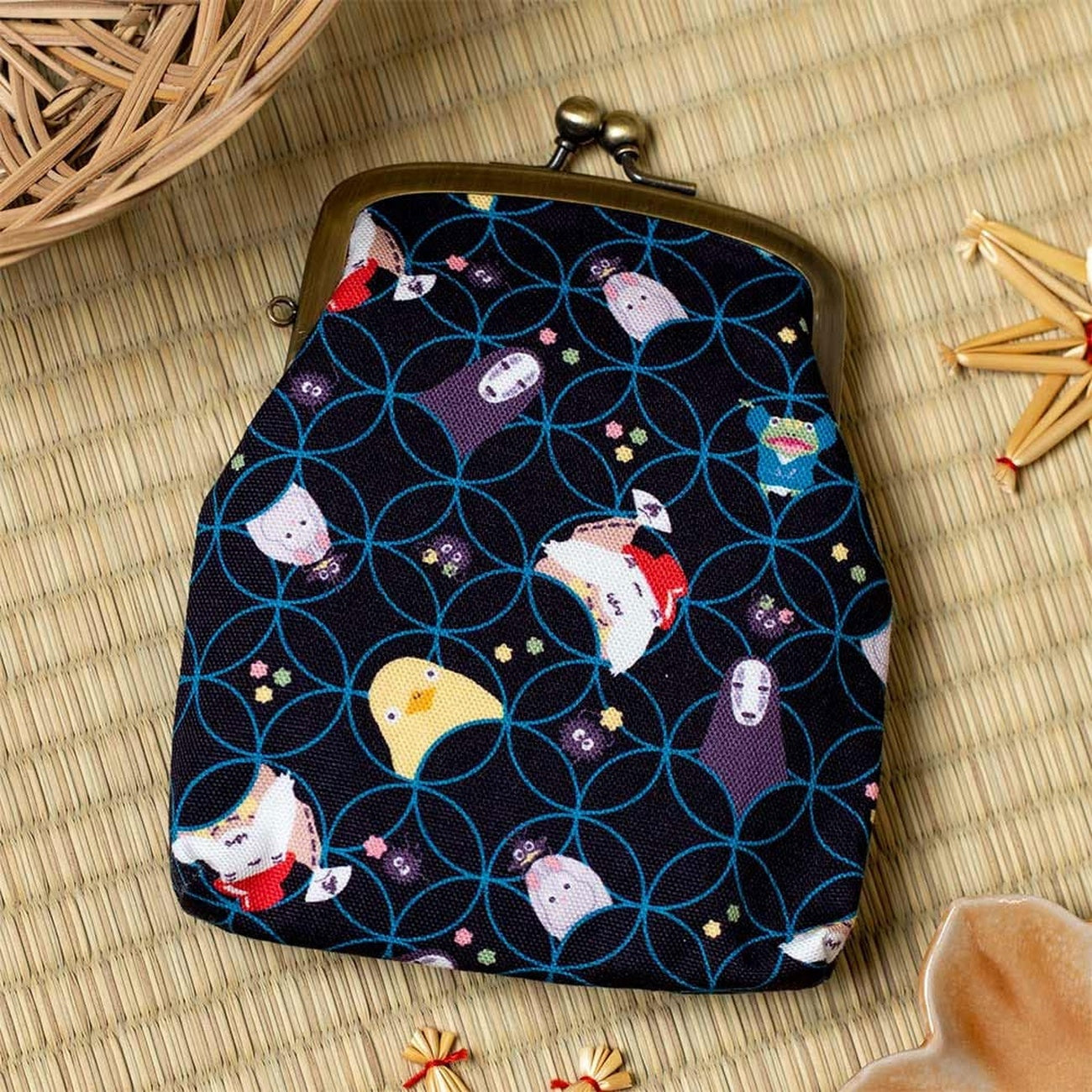 Zdjęcie produktu Spirited Away – Chihiro Portfel Chihiro Wallet Spirits and Candy