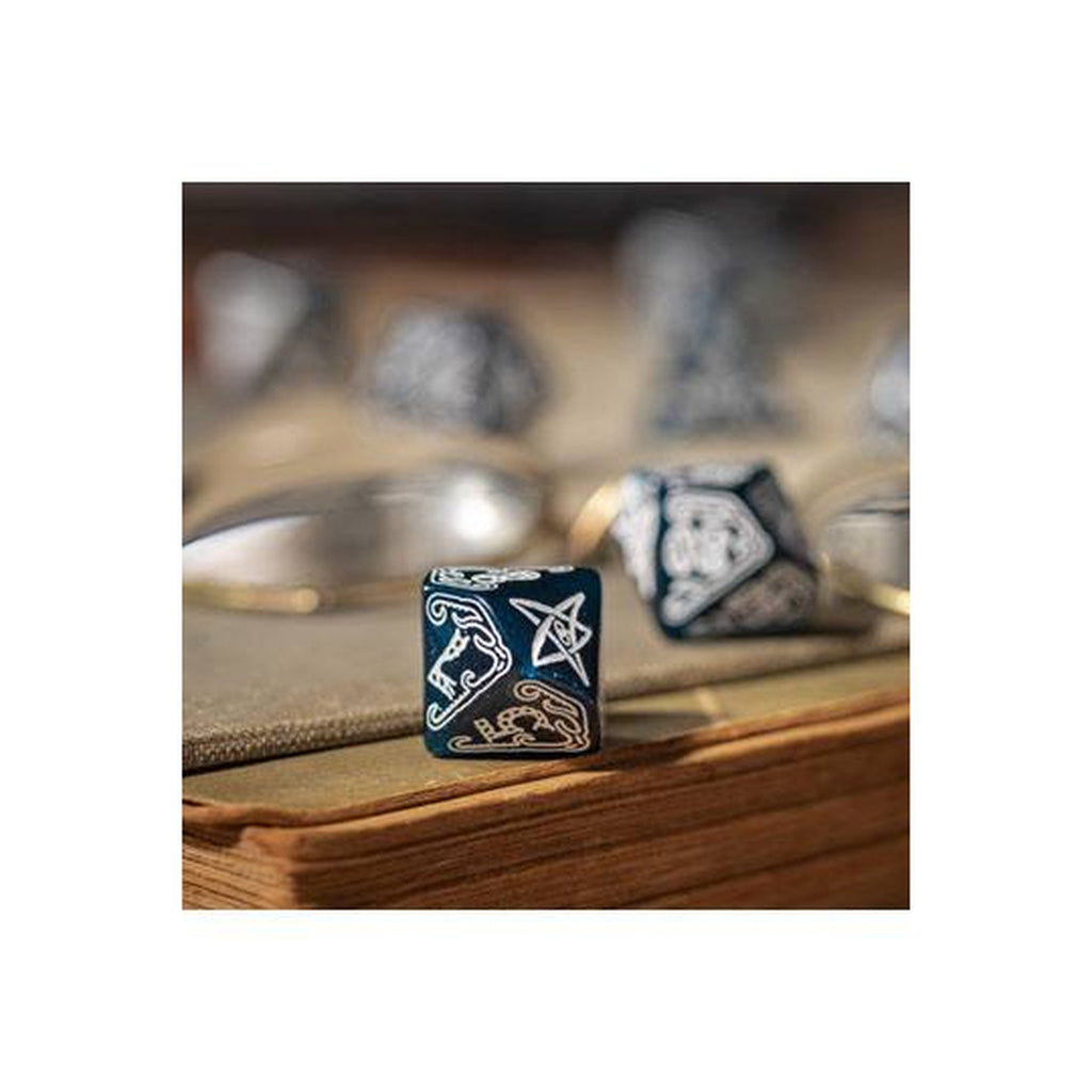 Product image Call of Cthulhu Dice Set Abyssal & White (7)