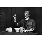 Zdjęcie produktu Figurka Universal Monsters Ultimate Potwór Frankensteina (Narzeczona Frankensteina) (B&W) 18 cm