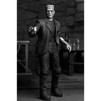 Zdjęcie produktu Figurka Universal Monsters Ultimate Potwór Frankensteina (Narzeczona Frankensteina) (B&W) 18 cm
