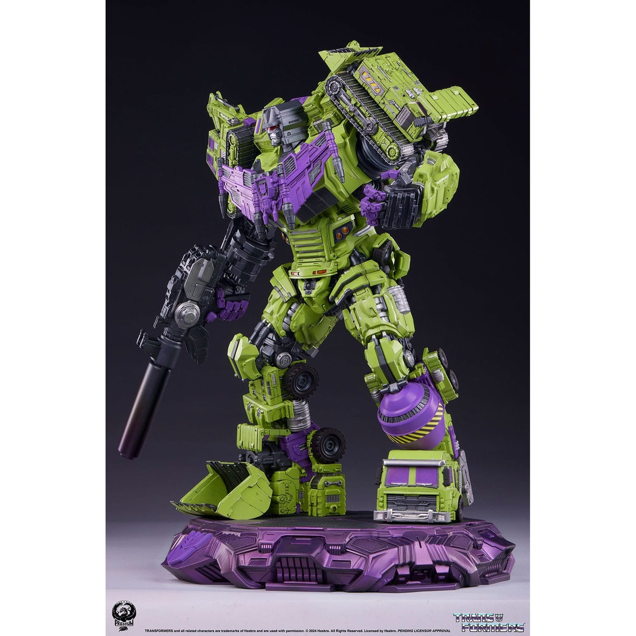 Product image Transformers Museum Scale Statue Devastator 114 cm