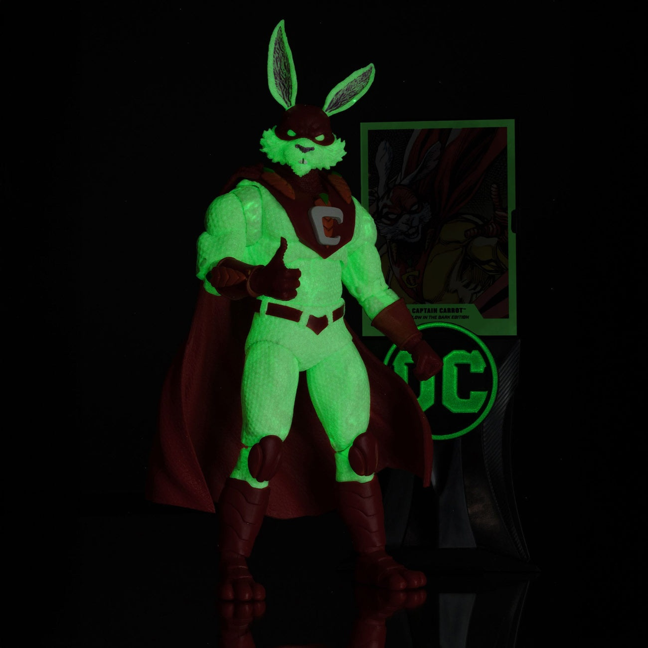 Zdjęcie produktu Figurka DC Multiverse Captain Carrot (Justice League Incarnate) Glow in the Dark Edition (Gold Label) 18 cm