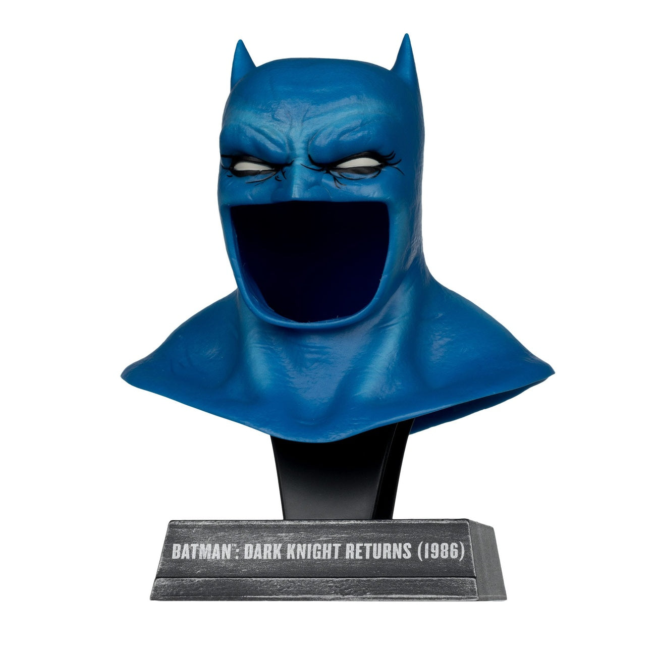 Zdjęcie produktu The Dark Knight Returns DC Direct Mini Replika 1/3 Maska Batmana 19 cm