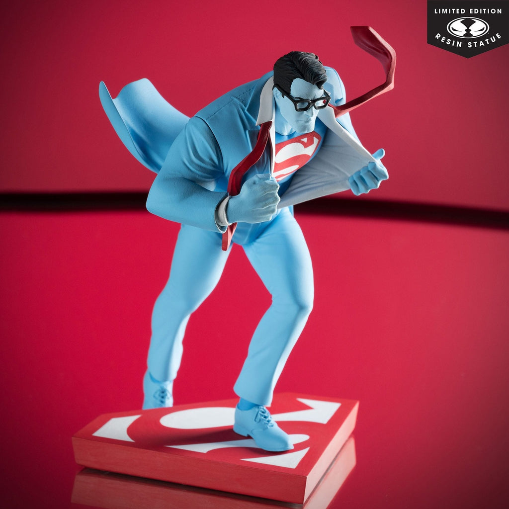 Product image DC Direct Statue 1/10 Superman Red and Blue: Superman by Clayton Henry Limited Edition 16 cm